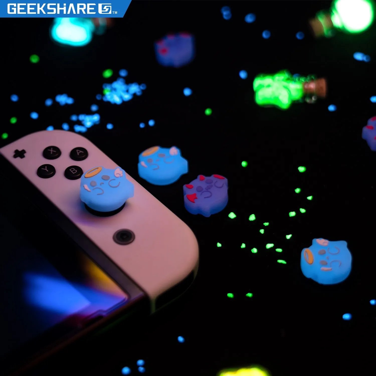 GeekShare Колпачки для захвата большого пальца Светящиеся колпачки для джойстика Ghost для Nintendo Switch Oled Силиконовый чехол для аксессуаров NS