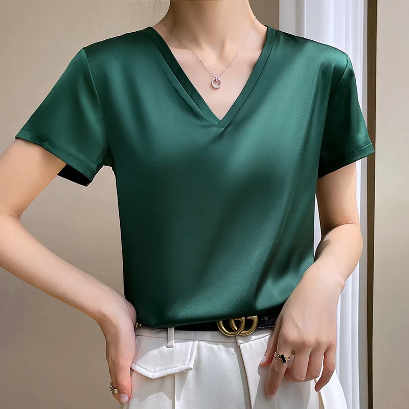 Летние базовые однотонные женские футболки 2023 с V-образным вырезом, футболки с коротким рукавом, топы из атласного шелка, Элегантные тонкие рубашки для женщин, зеленый винтаж