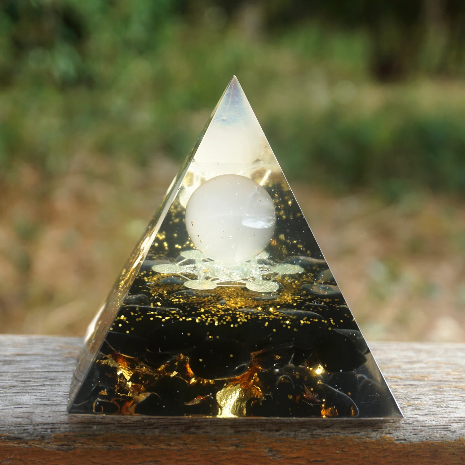 Пирамида из оргонита 6 см Символизирует Преобразователь энергии в пирамиду из цитрина, собирающую богатство и процветание Кристаллы ручной работы