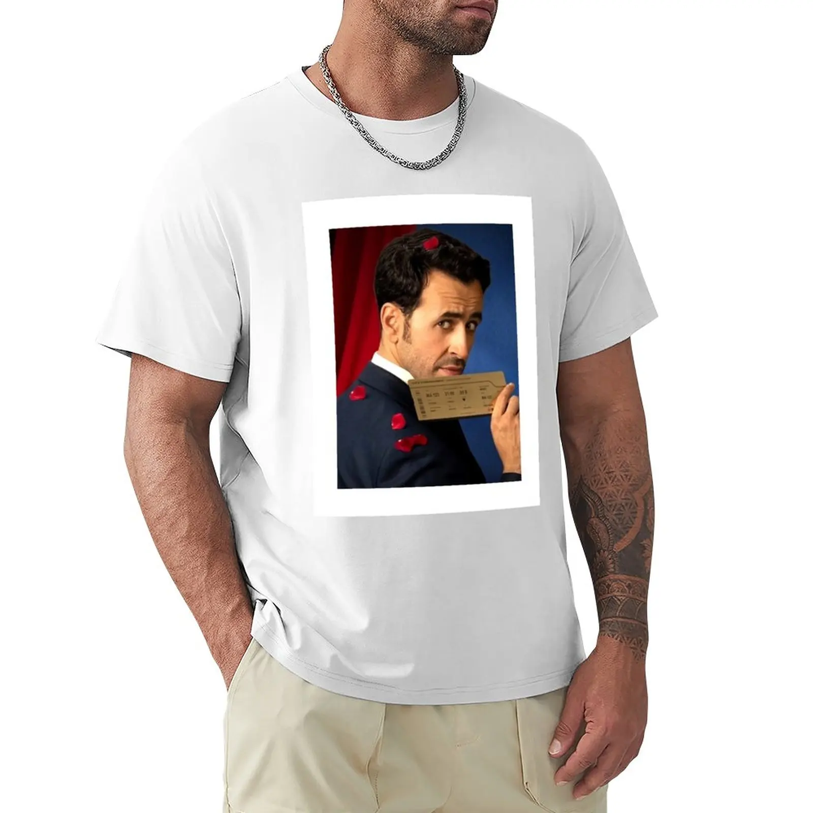 Портретное фото - Футболка Джонатана Коэна, графические футболки, футболка оверсайз, милые топы, забавная футболка, мужская одежда