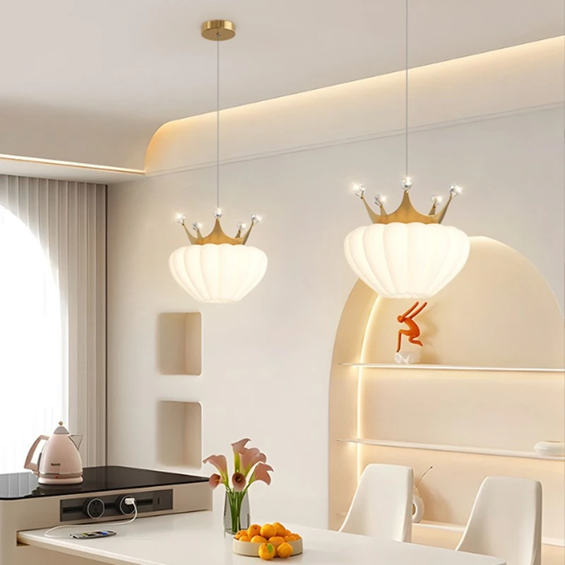 Потолочный светильник для спальни Cream Wind Crown, Современный детский кабинет, ресторанная люстра, простые трехцветные светодиодные лампы для украшения помещений