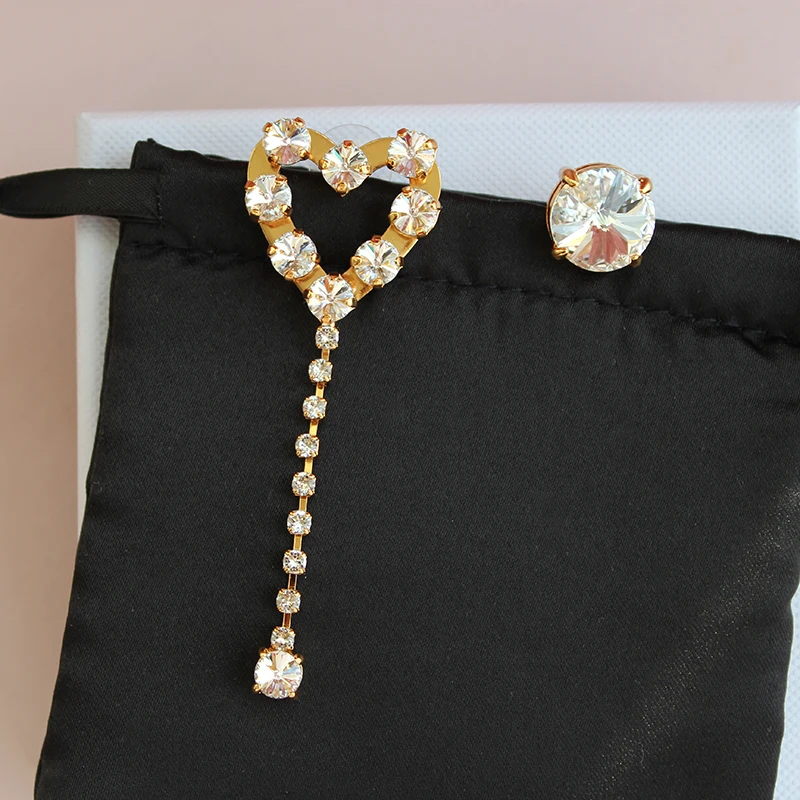 Трендовые асимметричные Золотые серьги-сердечки с кристаллами для женщин, подарок японским корейским девушкам, дизайнерские украшения Sweet Romance