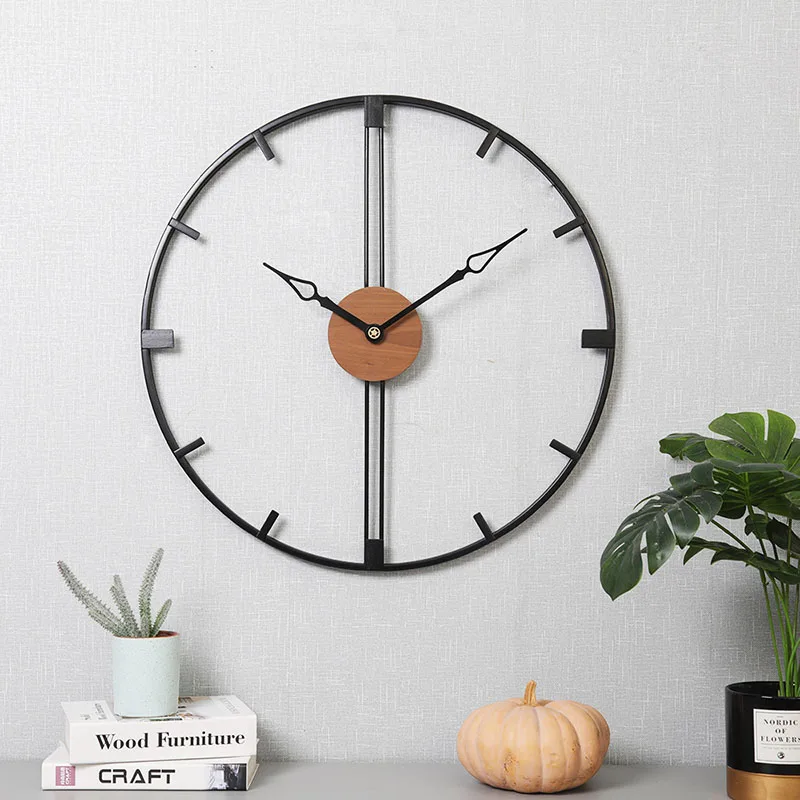 Часы Современные простые настенные часы Nordic Creative Clock Персонализированные настенные часы для гостиной из дерева, роскошные часы для украшения дома из светлого дерева
