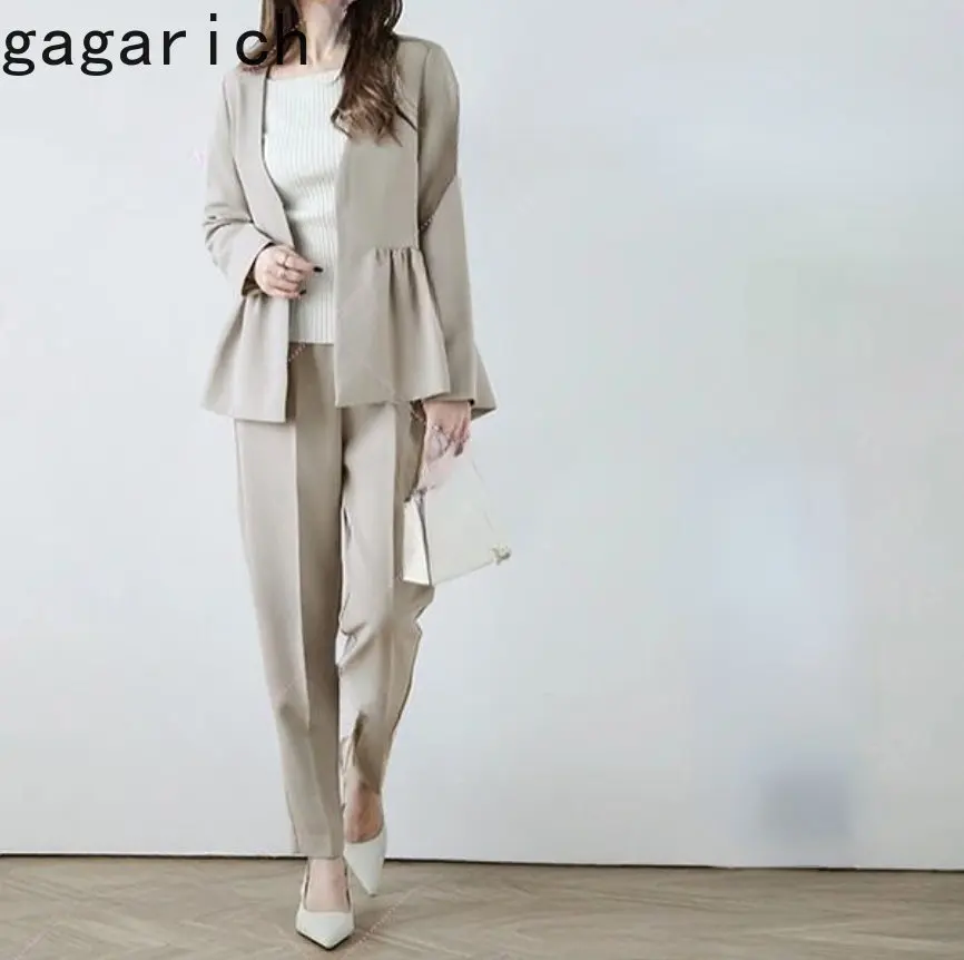 Женский комплект Gagarich из 2 предметов в японском стиле 2023, весенне-осенний модный топ с V-образным вырезом, блейзер + укороченные брюки, комплект одежды