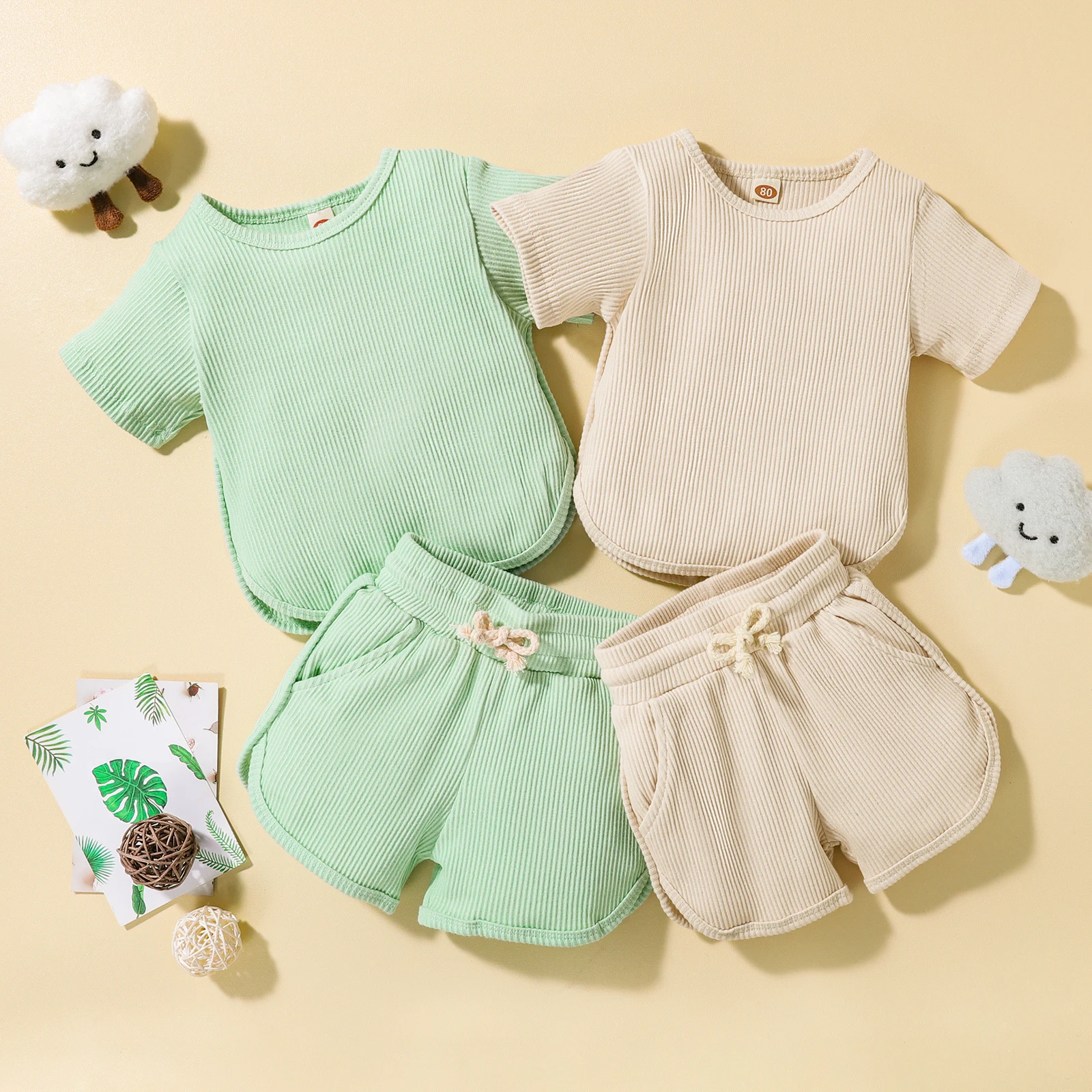 Комплекты одежды из 2 предметов для маленьких девочек и мальчиков в рубчик, летняя одежда для новорожденных, милая однотонная футболка с коротким рукавом + шорты на шнурке, Комплекты одежды