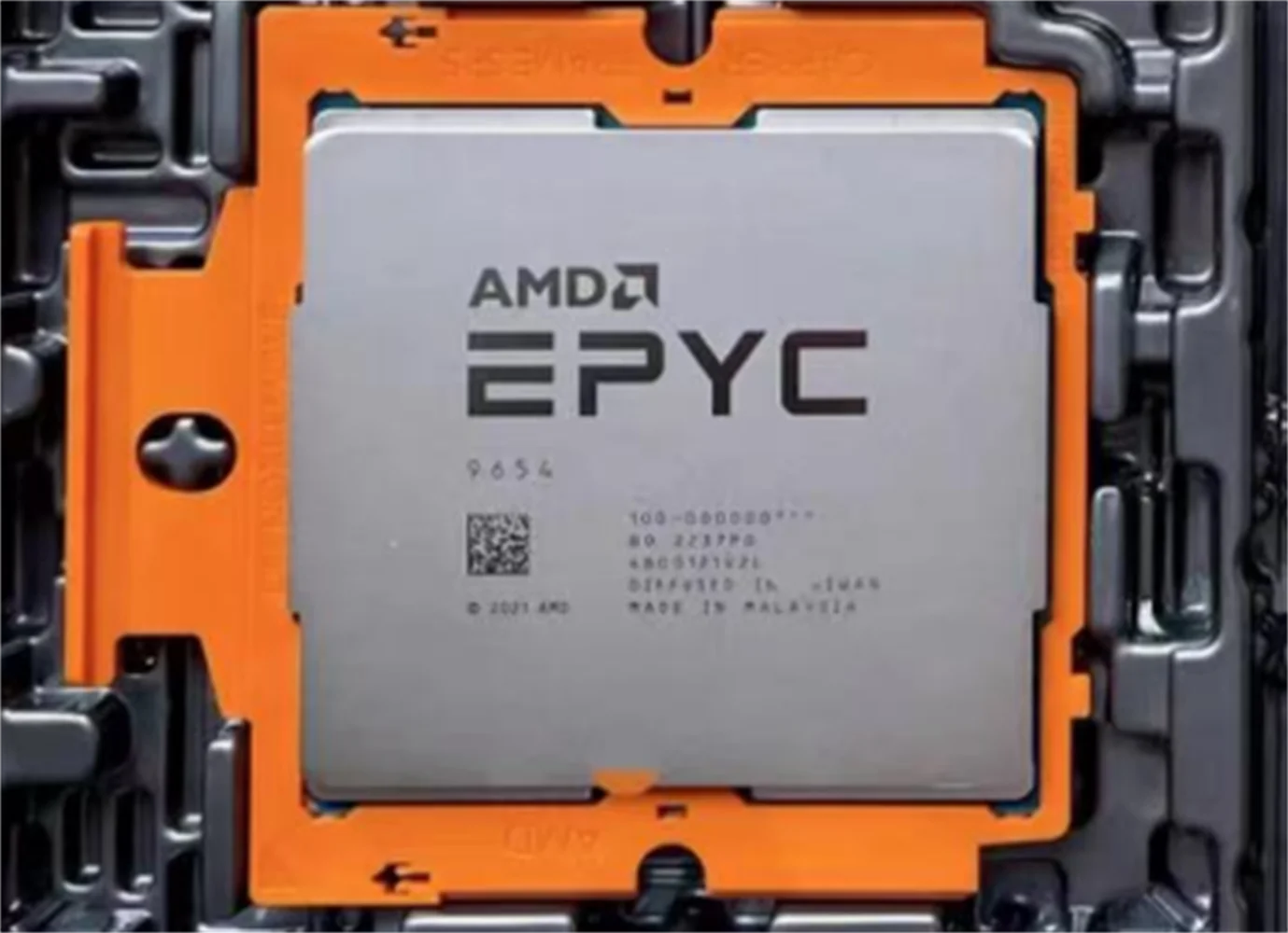 Серверный процессор AMD EPYC 9654P 2,4 ГГц с 96 ядрами/192 потоками Кэш-памяти L3 384 МБ TDP 360 Вт SP5 До 3,55 ГГц серии 7004